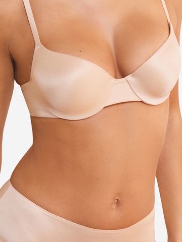 Triangolo Reggiseno 'Pure Glow' di ETAM in beige
