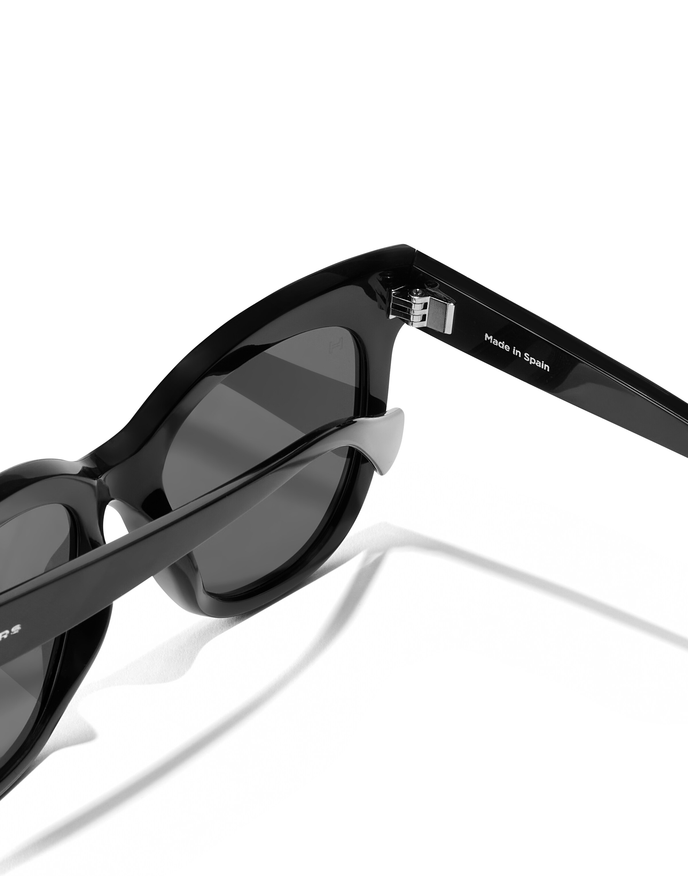 Lunettes de soleil 'Audrey Raw' HAWKERS en noir