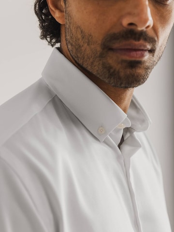 Coupe regular Chemise State of Art en blanc