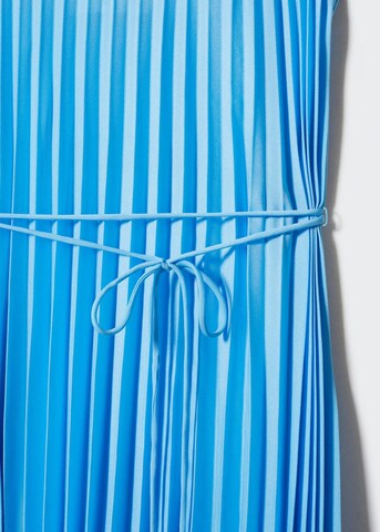 Robe 'Fortuny 5' MANGO en bleu