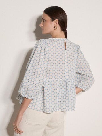 Apricot Blouse in Blauw