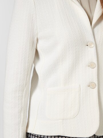 MADELEINE Blazer in Weiß