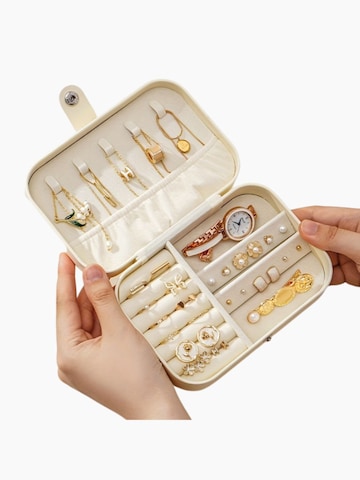 MEVYRA Jewelry Storage in White: front