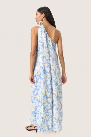 Robe 'Becca' SOAKED IN LUXURY en bleu