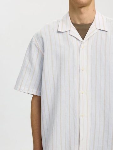 Fit confort Chemise 'SLHClay' SELECTED en blanc