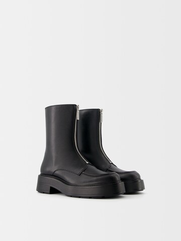 Bershka Bootie in Black