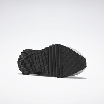 Sneaker bassa 'LX 2200' di Reebok in grigio