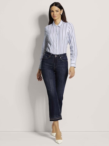 MADELEINE Flared Jeans in Blauw