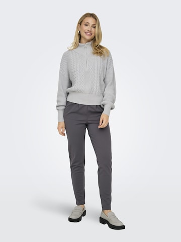 ONLY Pullover 'DORITTA' i grå