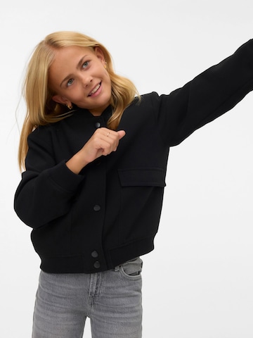 Veste mi-saison 'VMAmala' Vero Moda Girl en noir