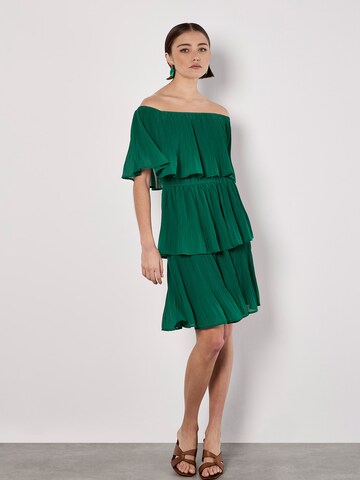 Apricot Dress ' ' in Green: front