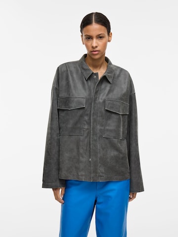 ROUGE EDIT Overgangsjakke i grå: forside