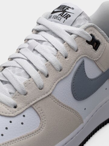 Nike Sportswear Trampki niskie 'AIR FORCE 1 '07 LV8' w kolorze biały