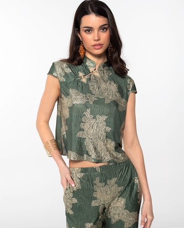 THE-ARE Top in Green: front