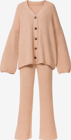 Elara Hausanzug in Beige: Vorderseite