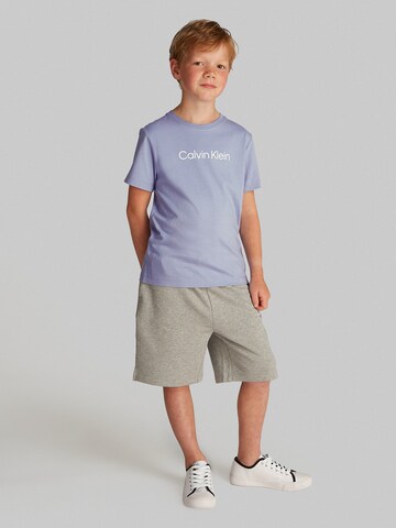 Maglietta di Calvin Klein Jeans in lilla