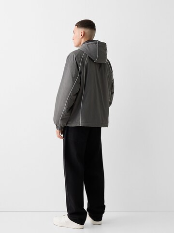 BershkaPrijelazna jakna - siva boja