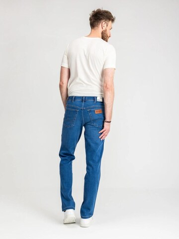 WRANGLER Regular Jeans in Blau