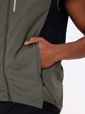 VAUDE Sportweste ' Kuro Air VE ' in Grün