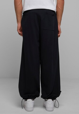 Urban Classics Loose fit Pants in Black