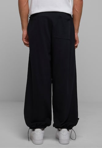Loosefit Pantaloni de la Urban Classics pe negru