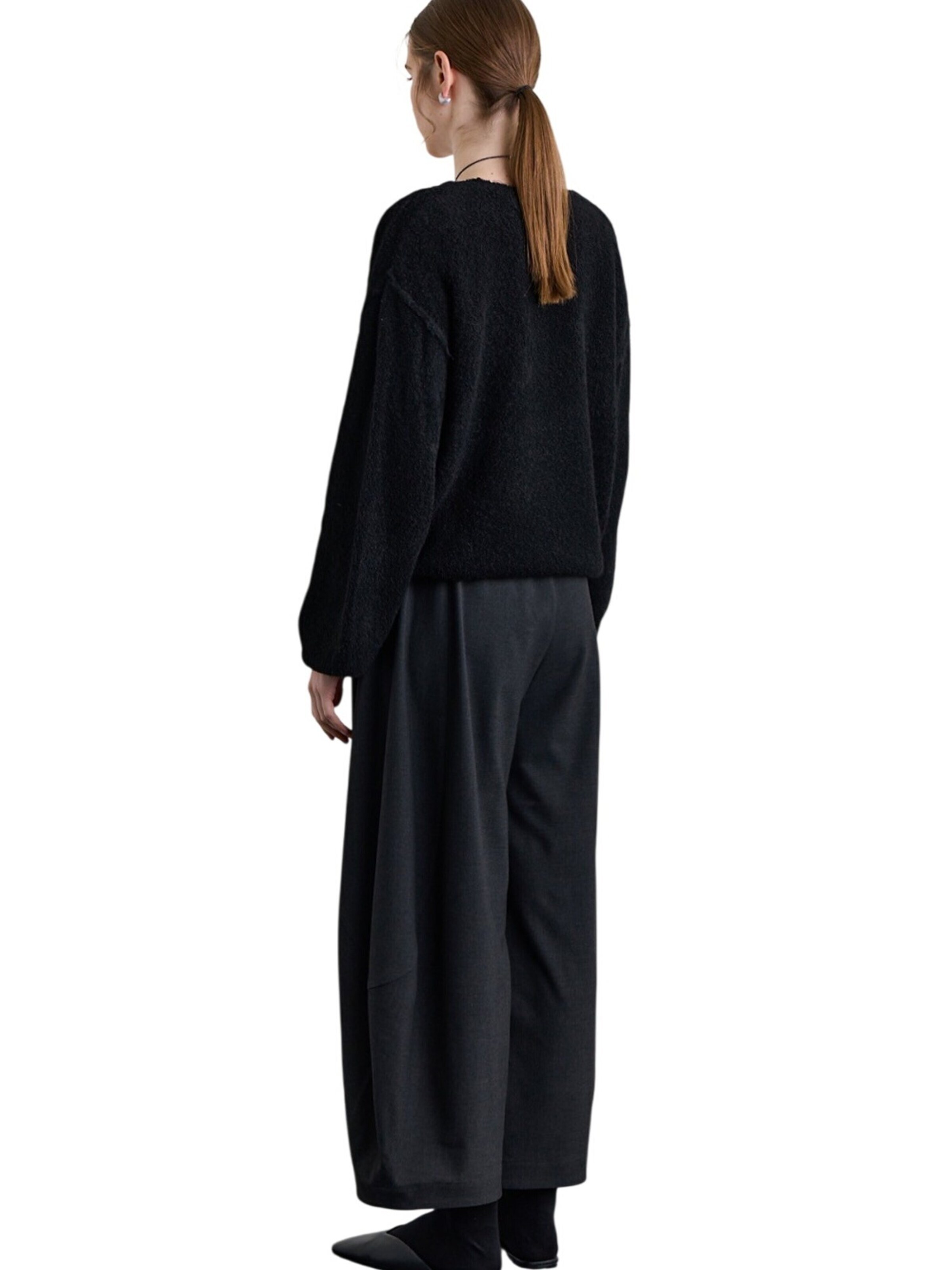 MANUKA Sweater in Black