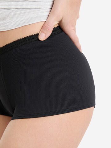 ETAM Broekje 'Nelly' in Zwart