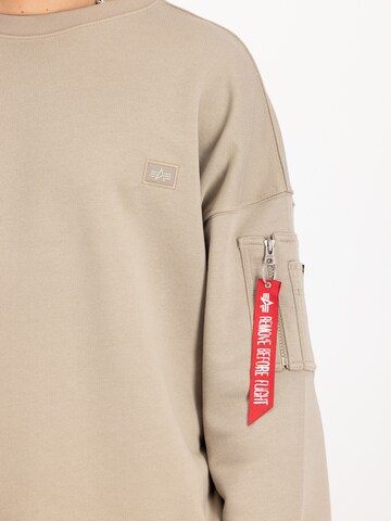 ALPHA INDUSTRIES Sweatshirt i beige