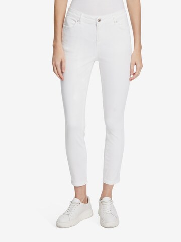 Cartoon Slimfit Jeans i vit: framsida