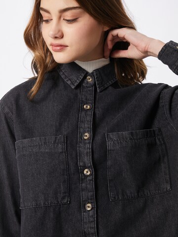 Urban Classics Blouse in Zwart