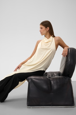 SOAKED IN LUXURY Blouse in Wit