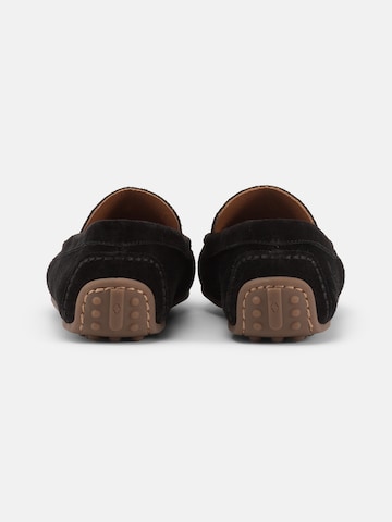 VAGABOND SHOEMAKERS Mokkasiina 'Larissa' värissä musta