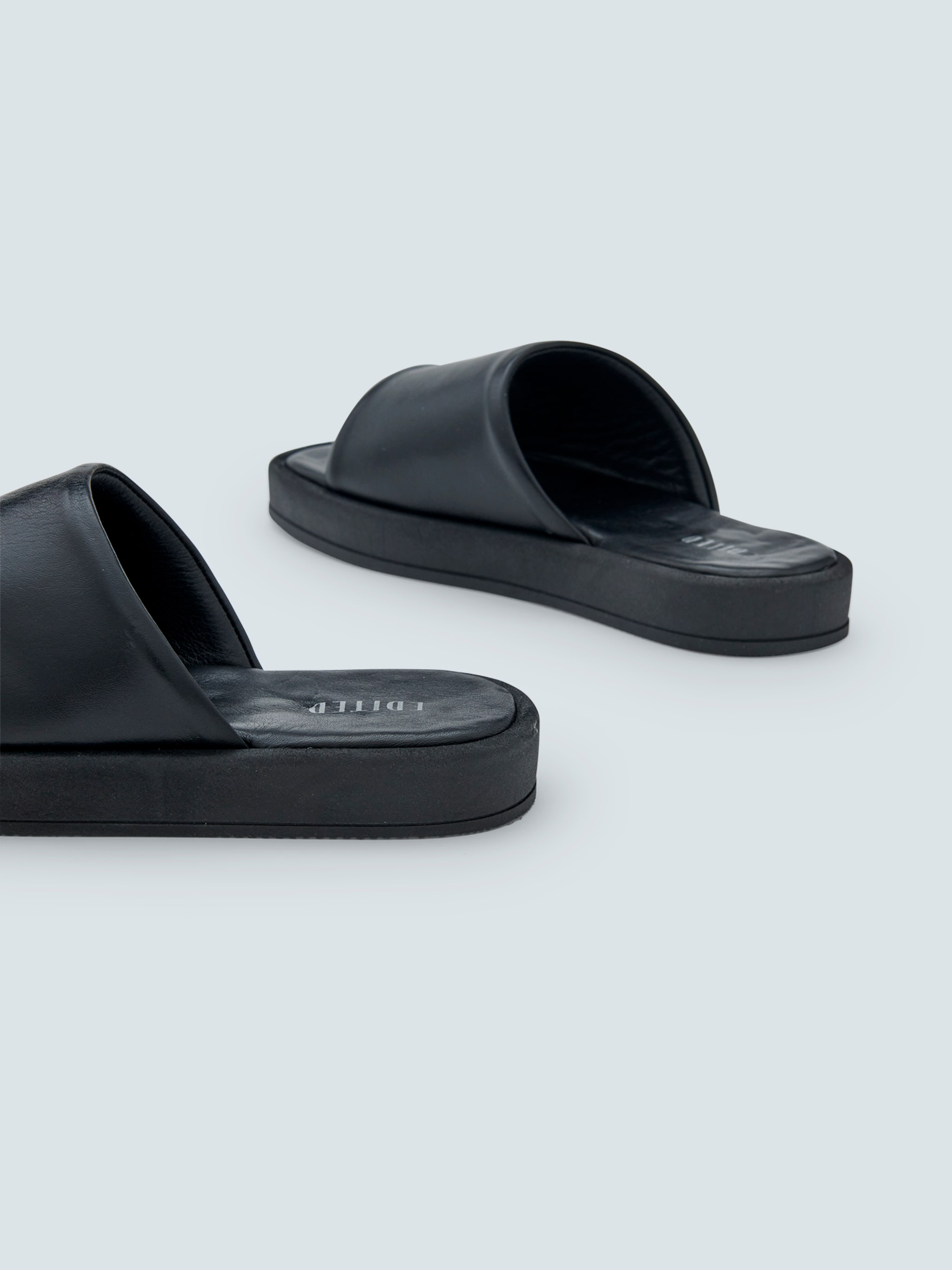 EDITED Slipper 'Tibora' schwarz