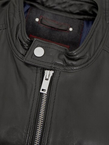 EXZ By Existenz Tussenjas 'Arnie' in Zwart