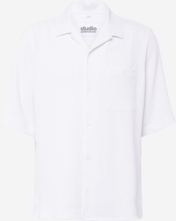 Studio Seidensticker Regular fit Button Up Shirt in White: front