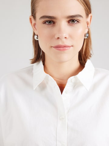Aware Blouse in White