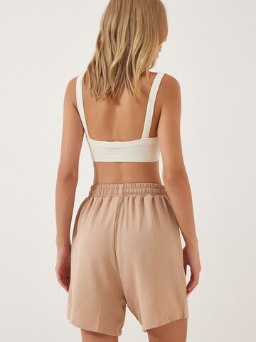 Pantalons de tailleur Happiness İstanbul en beige