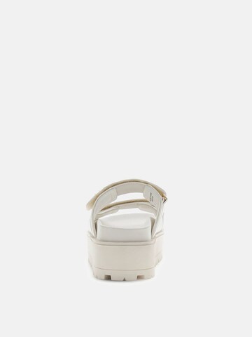 GUESS Sandals 'Faxon' in White
