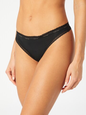 Calvin Klein Underwear String in Zwart: voorkant