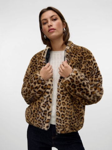 VERO MODA - Chaqueta de invierno en marrón