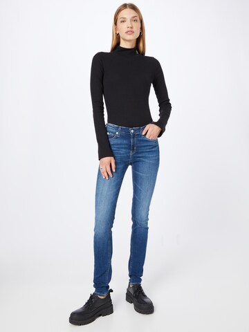 Coupe slim Jean Calvin Klein Jeans en bleu