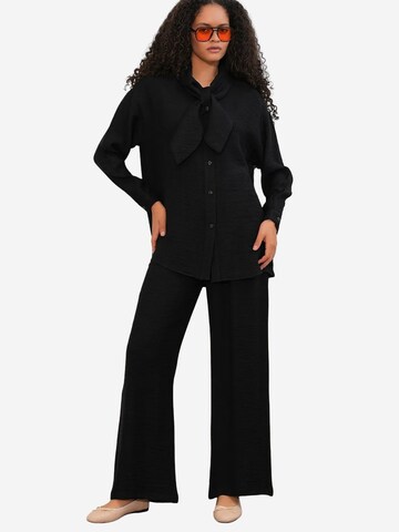 Completo pantalone di Bigdart in nero: frontale
