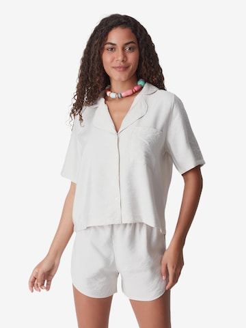 C&City Set: Bluse und Shorts in Weiß: Vorderseite