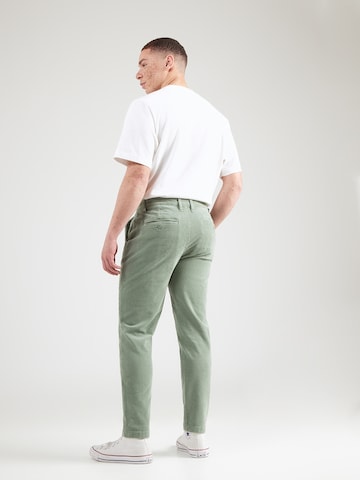 Lindbergh Tapered Chino Pants in Green