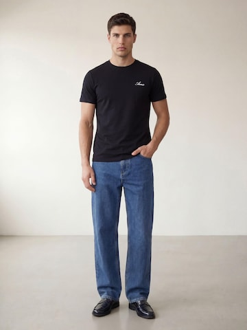 ARMIE Shirt in Zwart