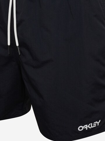 OAKLEY Boardshorts 'ALL DAY' i svart