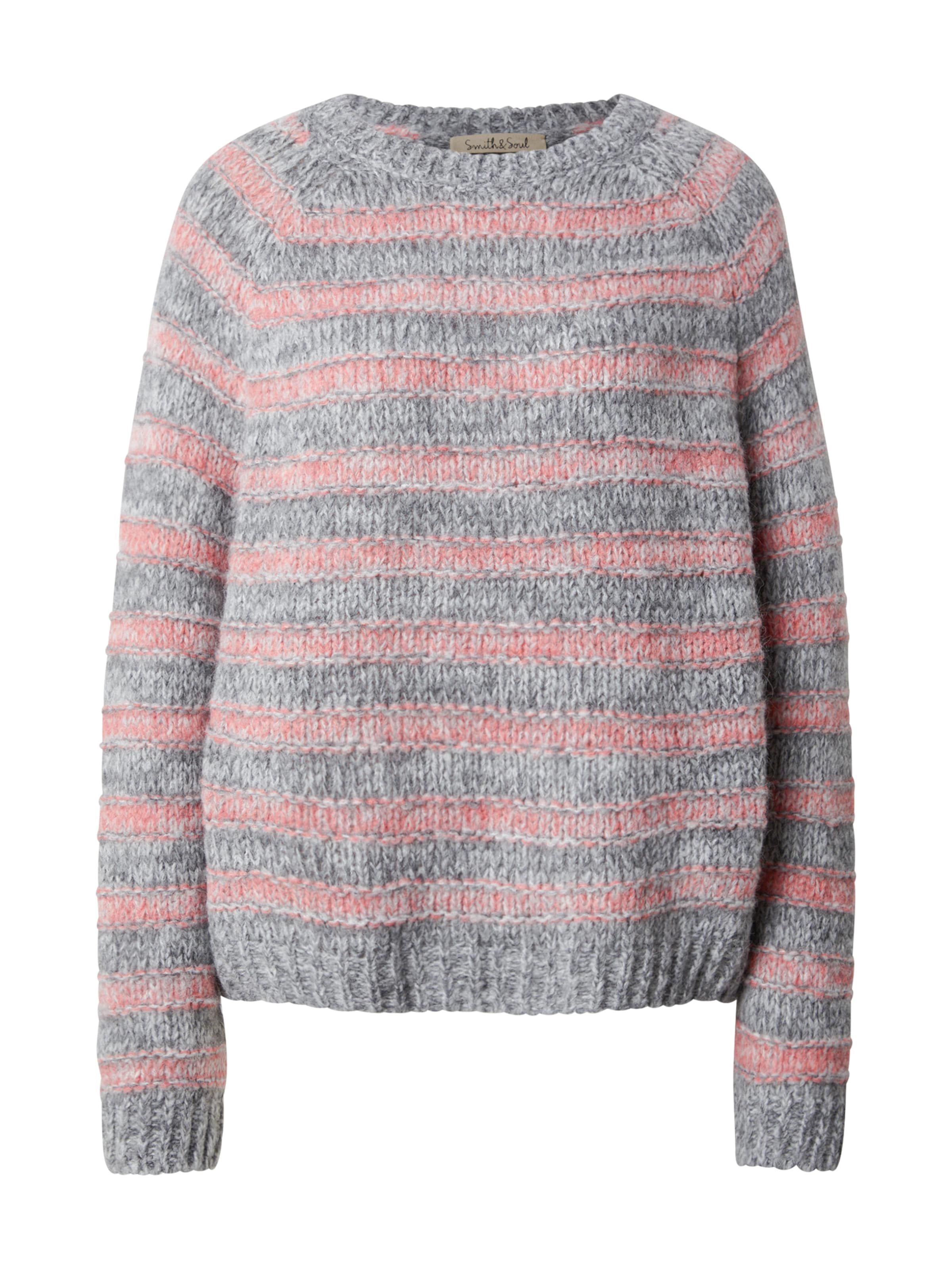 Smith&Soul Sweater in Pink: front
