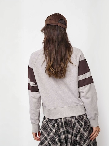 Pulover ' ErisCC ' de la co'couture pe gri