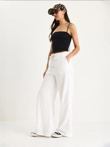 Wide Leg Pantalon Bianco Lucci en blanc
