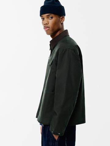 Veste mi-saison Pull&Bear en vert : devant